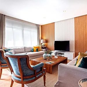 Genteel Paseo De Reding Apartament